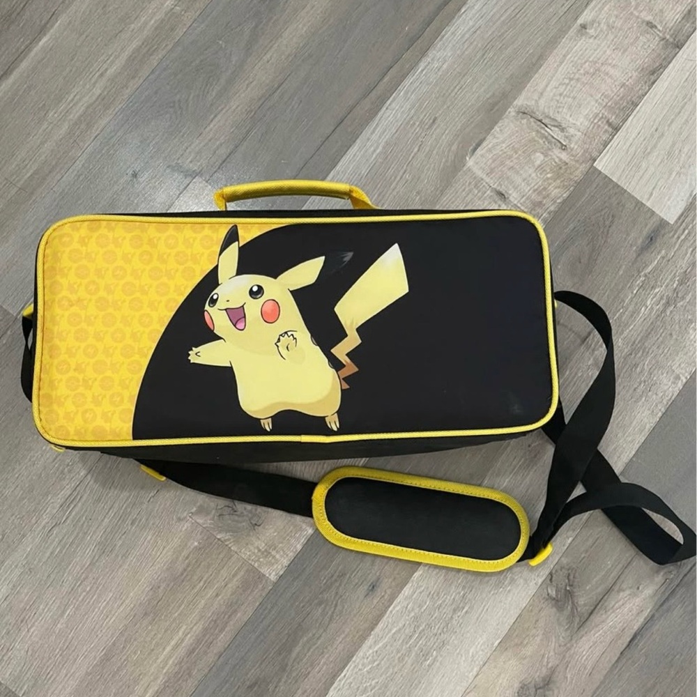 Pikachu Game Card Carrying Case - Yellow & Black